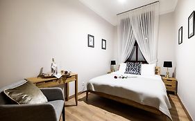 Old Town Ac Apartments Main Raiway Station