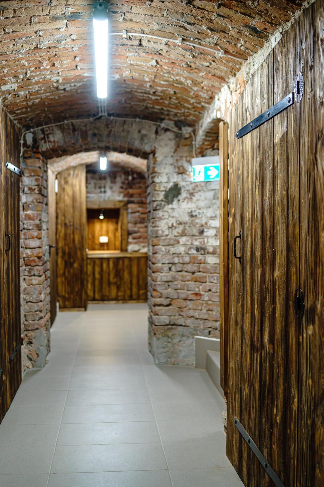 Old Town Ac Apartments Main Raiway Station Краків Екстер'єр фото