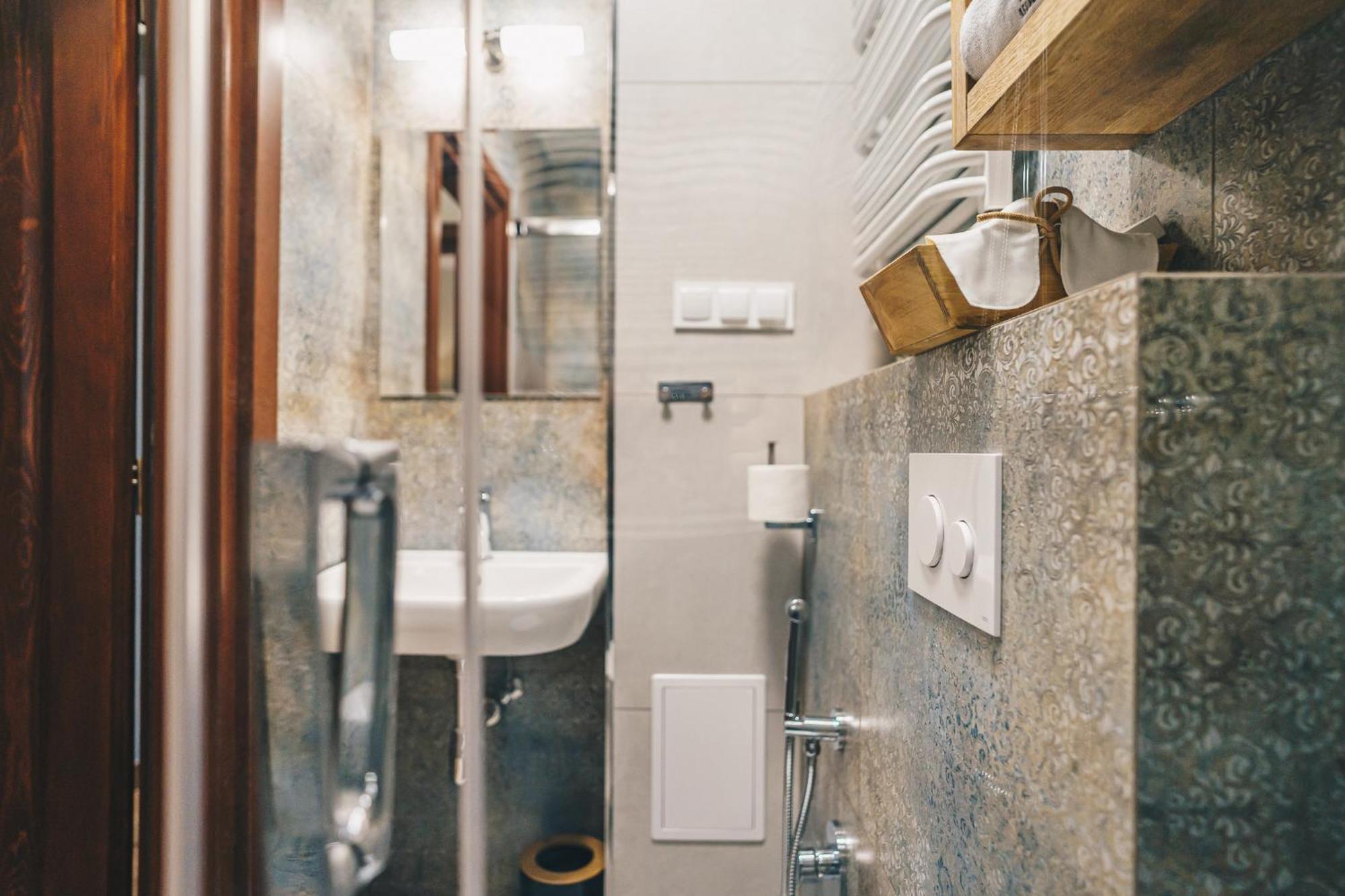 Old Town Ac Apartments Main Raiway Station Краків Екстер'єр фото